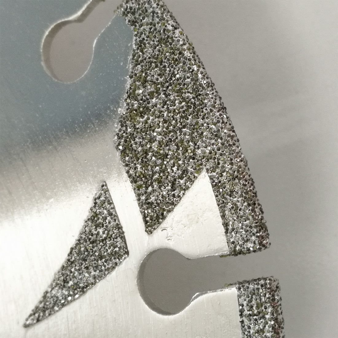 Electroplated Ox-horn Reinforced Diamond Cutting and Grinding Blade M14 Thread - DIATOOL